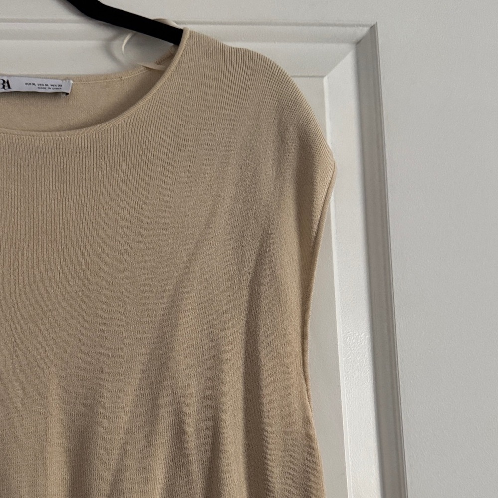 Zara Set - Picture 3 of 7